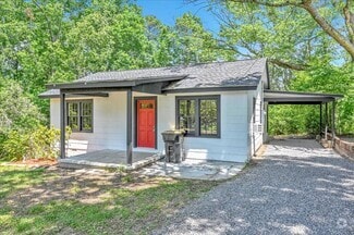 Building Photo - 1506 2nd Way NE