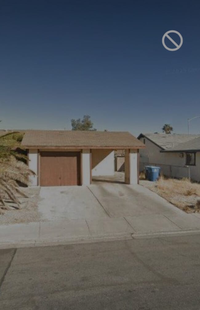 Building Photo - 4426 Via San Rafael