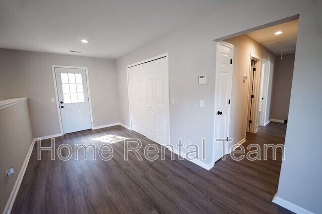 Foto del edificio - 107 Blue Gill Ln