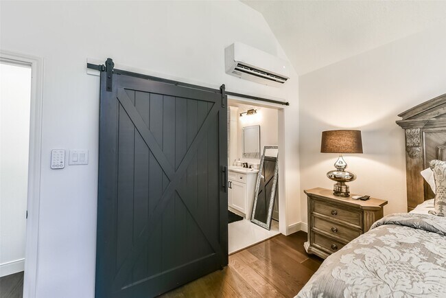 Foto del edificio - 1322 Blackthorne Dr