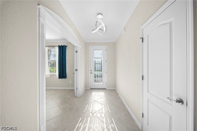 Building Photo - 3697 E Hampton Cir
