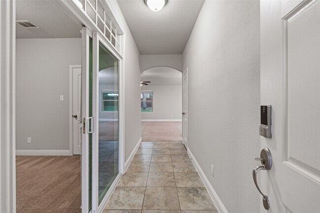 Foto del edificio - 3733 Cecelia Ln