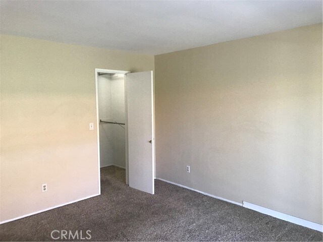 Building Photo - 14561 Laurel Ave