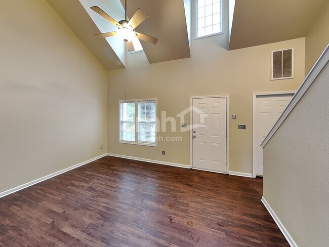 Foto del edificio - 10206 Orchard Grass Ct