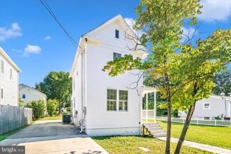 Building Photo - 419 Reading Ave