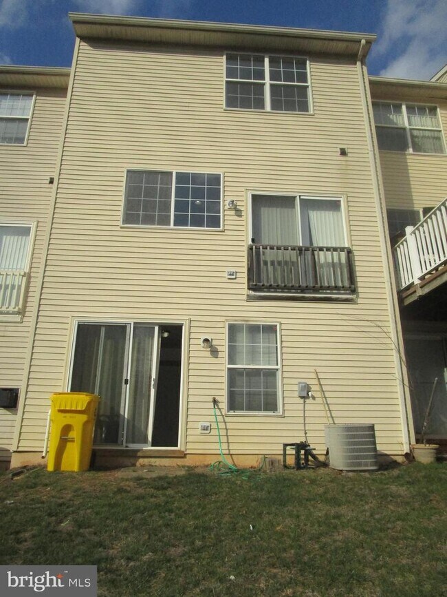 Building Photo - 3321 Yellow Flower Rd