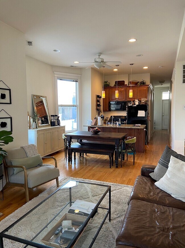 Foto del edificio - 2129 W Potomac Ave