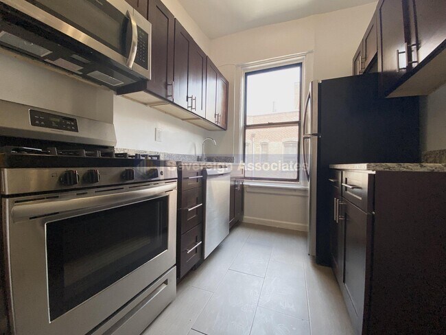 Building Photo - 515 west 111th Street