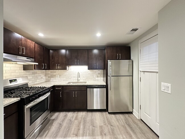 Building Photo - 1154 Maple Ave