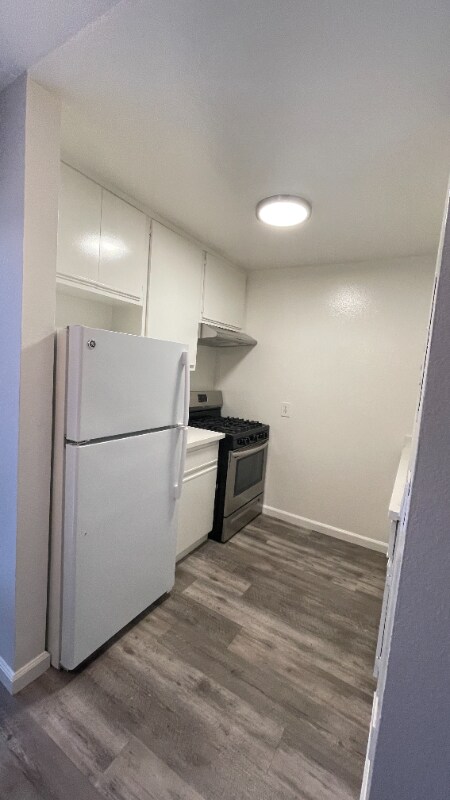 Foto del edificio - 7044 Hawthorn Ave