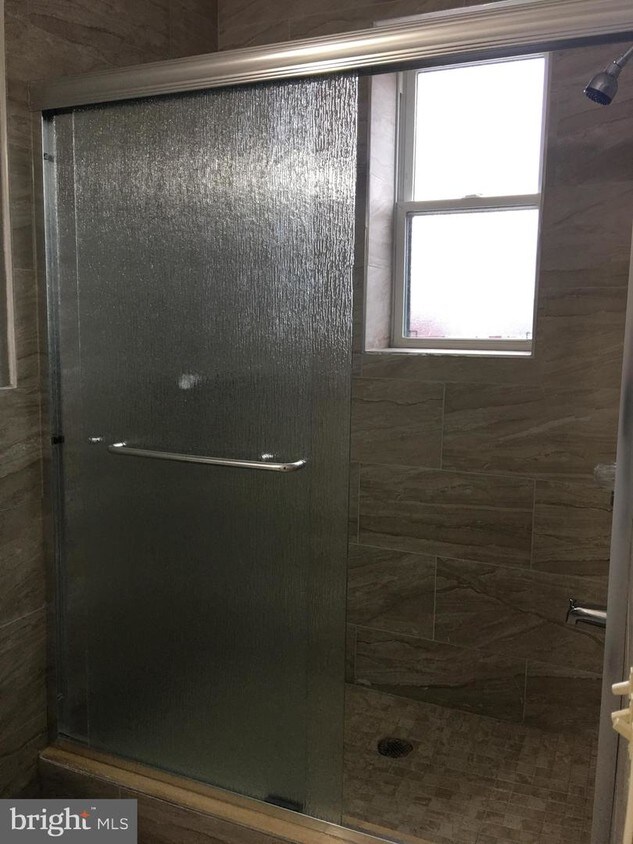 Foto principal - 2355 S Bucknell St