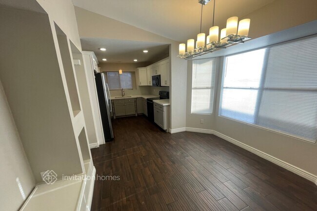Foto del edificio - 8707 W Amelia Ave