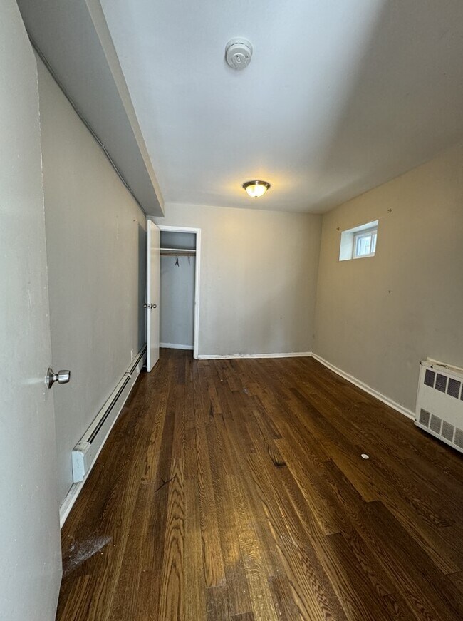 Foto del edificio - 33 Rutgers Ave