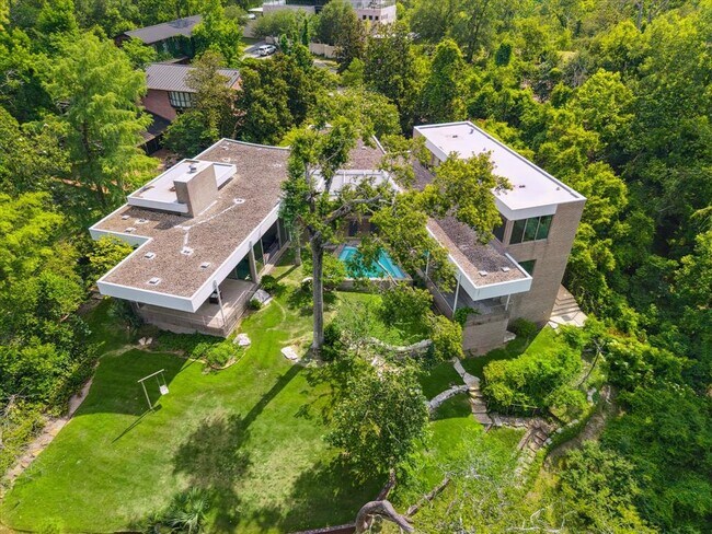 Foto del edificio - 9 Pinehill Ln