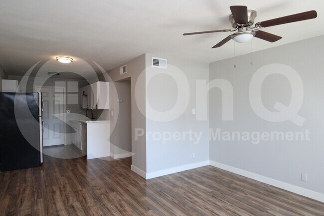 Building Photo - 6044 N 21st Ave