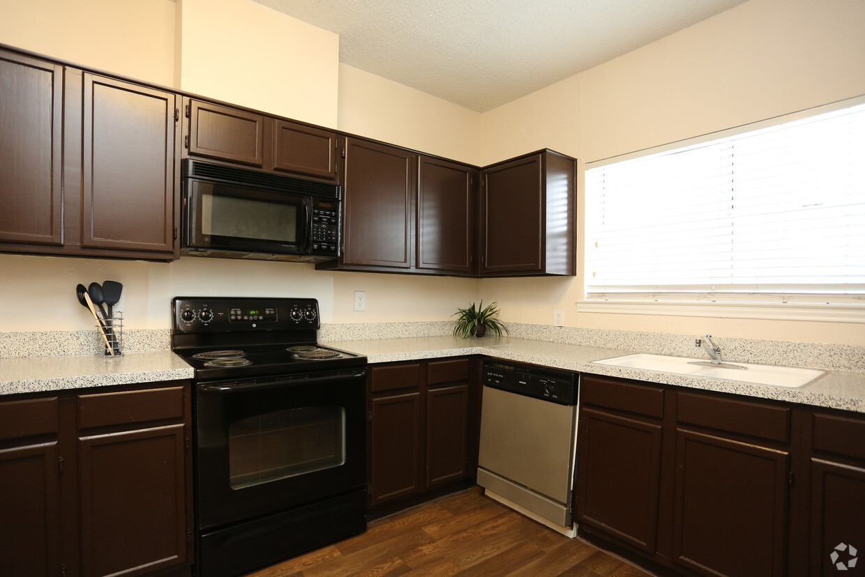 Cocina Sapphire - Covington Pointe Apartments