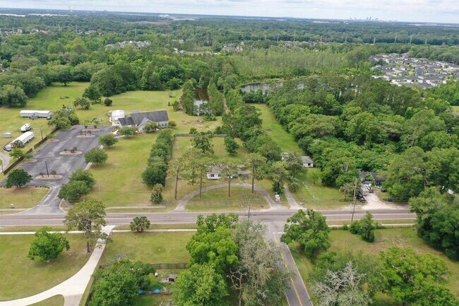 Foto del edificio - 2604 New Berlin Rd