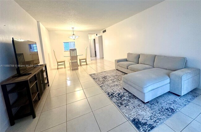 Foto del edificio - 301 NE 14th Ave