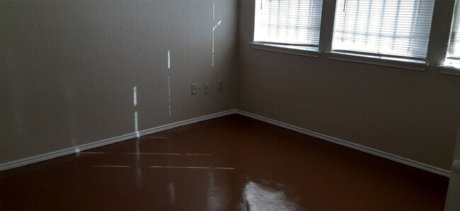 Foto del edificio - 6406 Costa Mesa Dr