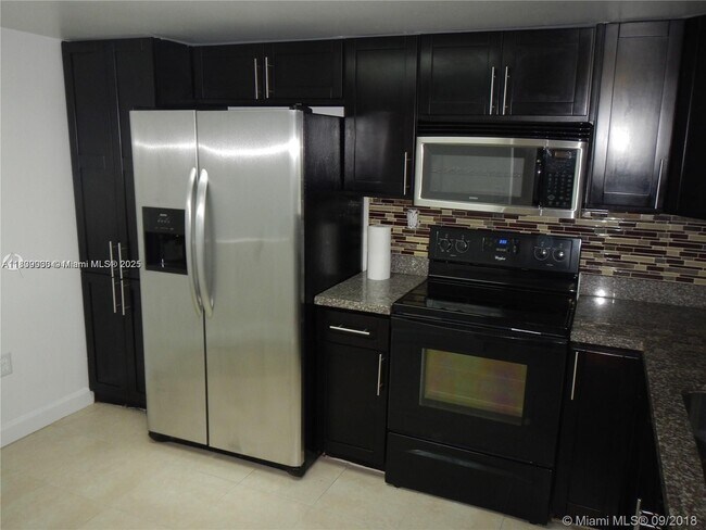 Building Photo - 431 SW 113th Way