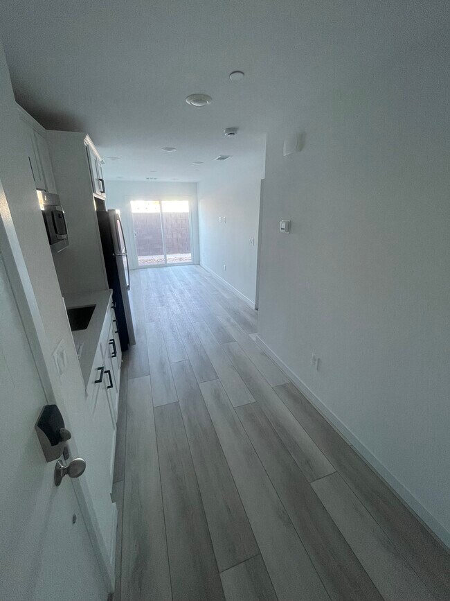 Foto del edificio - 9215 Sky Pointe Dr