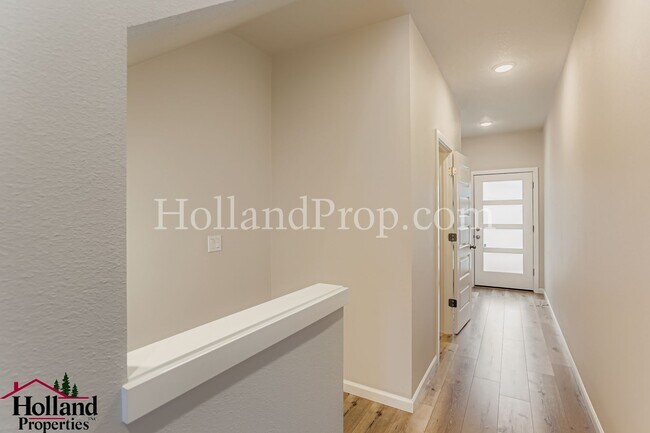 Building Photo - ** Stunning 5-Bedroom, with Pergola! Move in special $300 off first month rent***