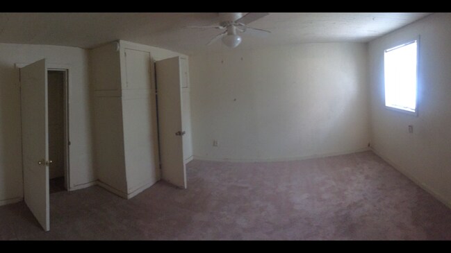 Building Photo - 418 Mill Ave