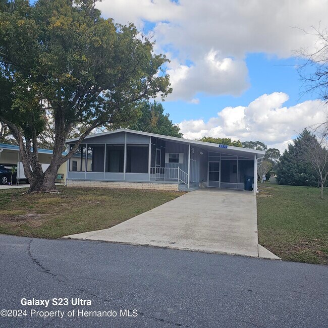 Building Photo - 8030 Fairlane Ave