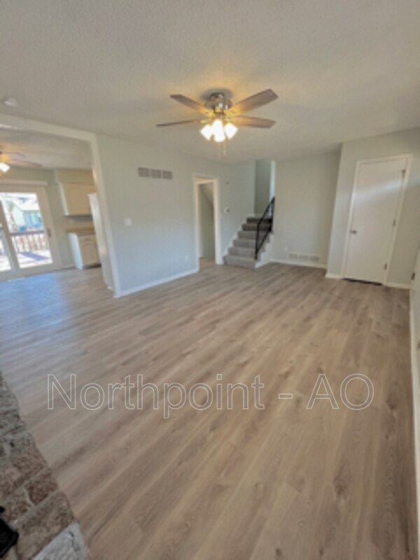 Building Photo - 613 NW Fair Ln