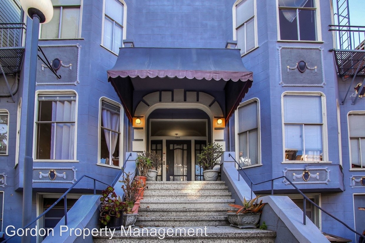 Primary Photo - 1364 Grove St