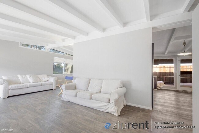 Foto del edificio - 3 br, 2 bath House - 989 Cherry Ln, Santa ...