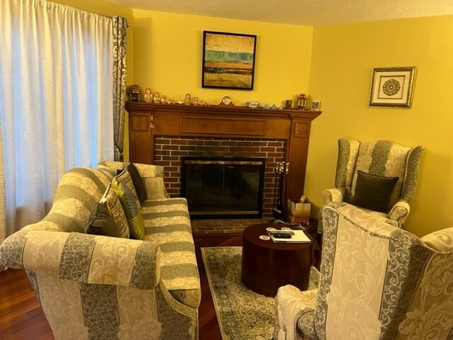 Family Room - 128 Parker St
