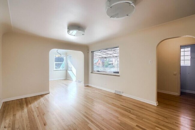Building Photo - 1582 Winona Ct