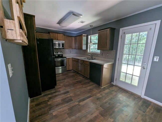 Building Photo - 148 Pebble Creek Rd