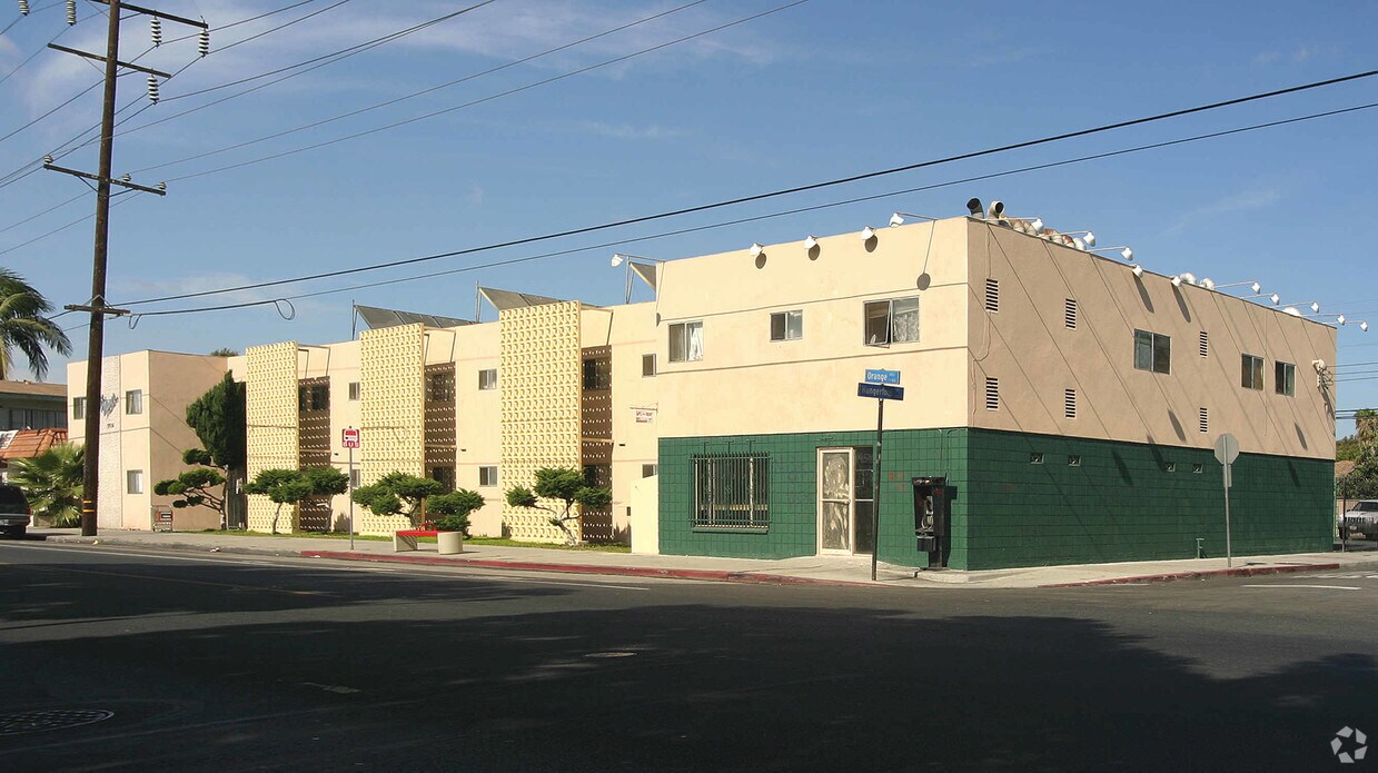 Primary Photo - Orange Manor Apartments