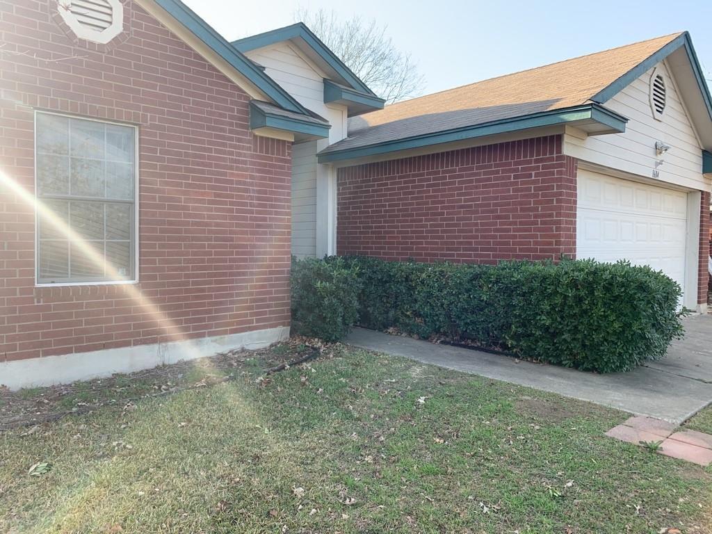 Primary Photo - 1604 Southwestern Blvd