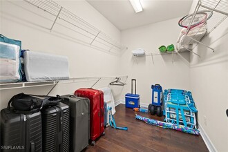 Building Photo - 14750 Laguna Dr