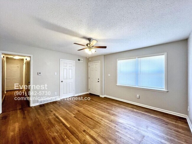 Foto del edificio - 1403 Moss Point Dr