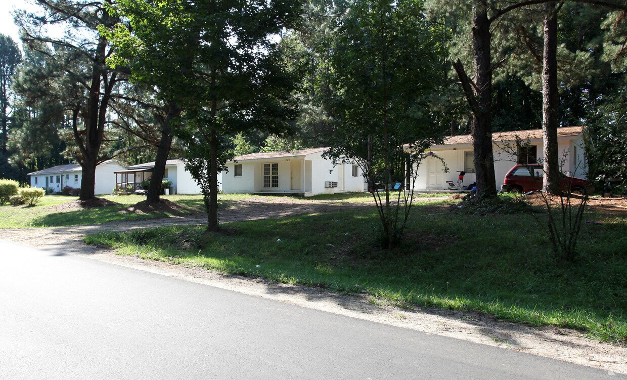 Building Photo - 982-998 Morphus Bridge Rd