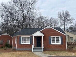 Building Photo - 839 Pinehurst Terrace SW