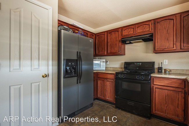 Building Photo - 3 br, 2 bath House - 14076 Volcanic Rock