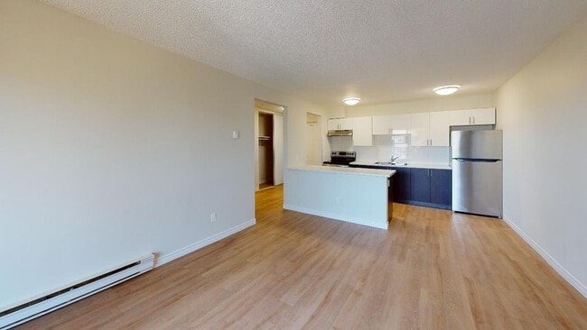 Interior Photo - Campbell Court
