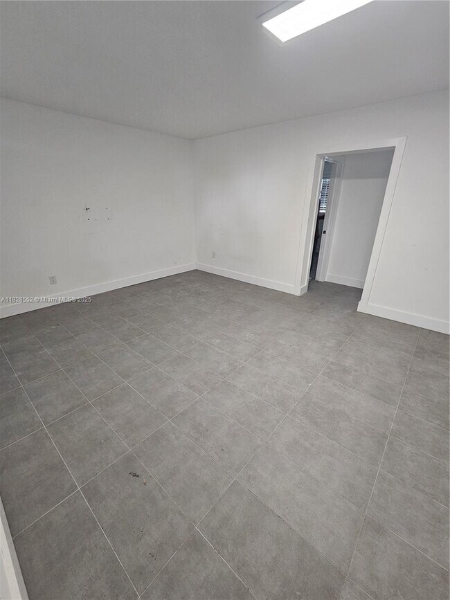 Building Photo - 7825 Crespi Blvd
