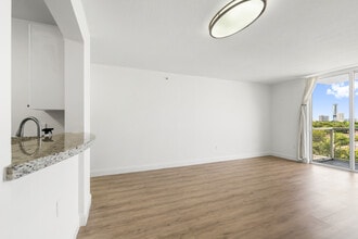 Building Photo - 900 SW 8th St