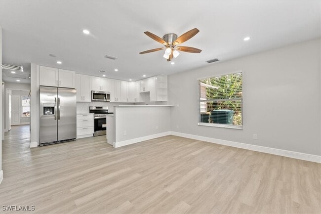 Foto del edificio - 2398 54th Terrace SW