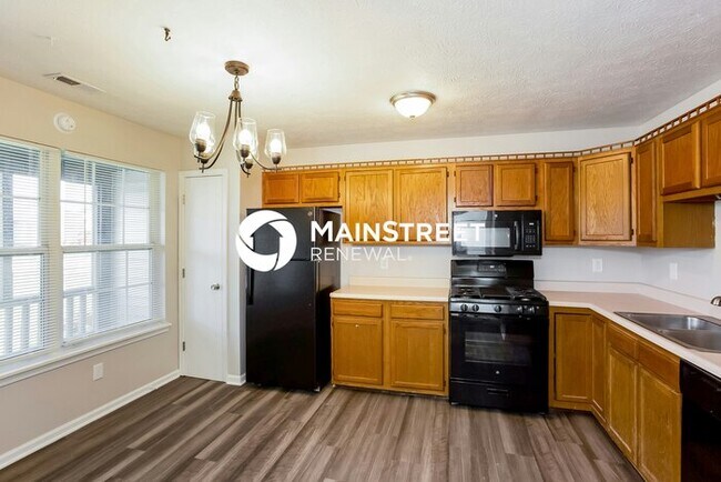 Building Photo - 2 Bedroom Pet-Friendly Home in GREENFIELD,...