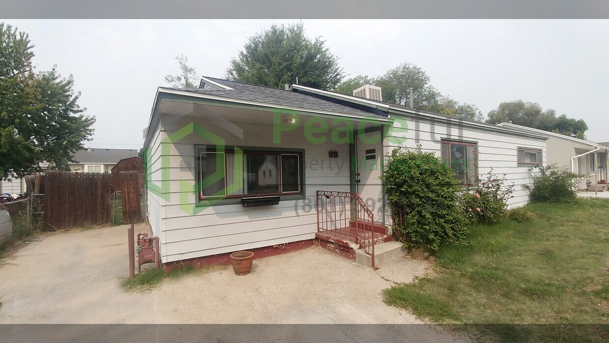 Primary Photo - 85 Ronald Ave