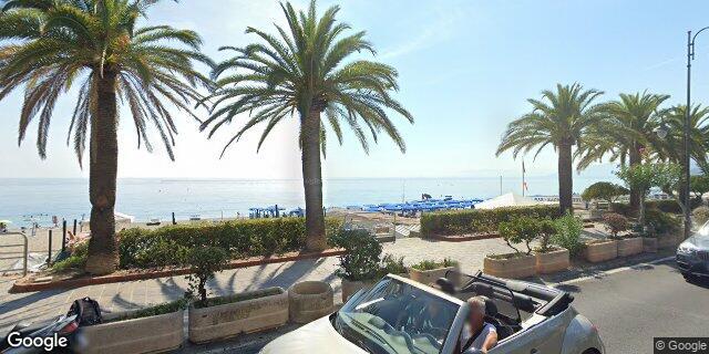 Building Photo - 8603 La Riviera Dr