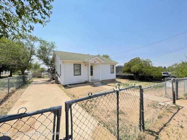 Building Photo - Cute 2bedroom 1 bathroom