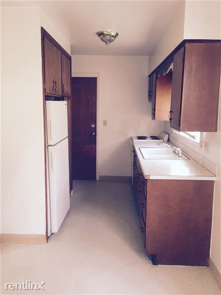 Primary Photo - 415 N Ball St